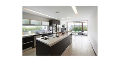 12 Ways to Make Your Kitchen Look and Feel Bigger